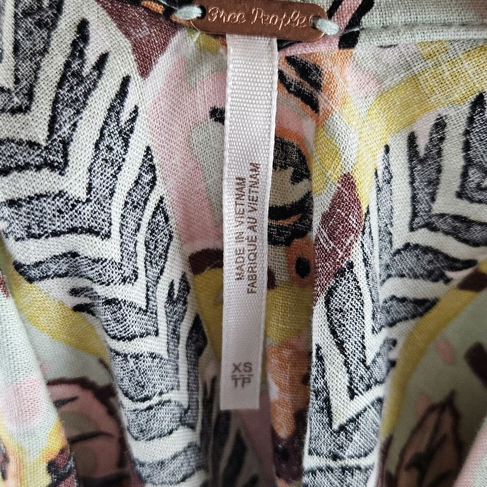 Free People Tunic Top Summer In Tulum Boho Floral Green Combo Peasant Sz XS - Picture 8 of 10